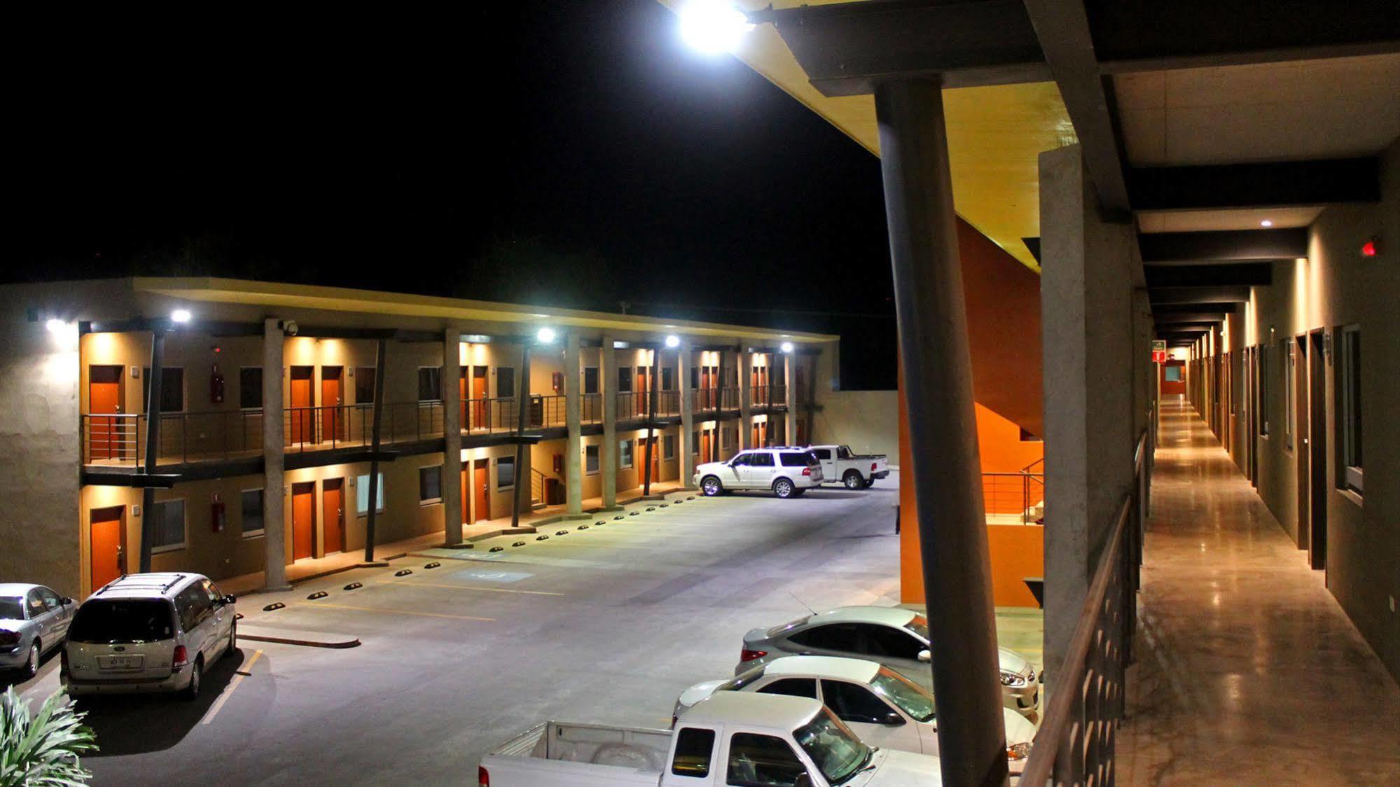 Booye Hotel 纳沃华 外观 照片